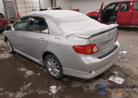 2010 Toyota Corolla S из США, поврежденный, VIN 2T1BU4EE9AC490857